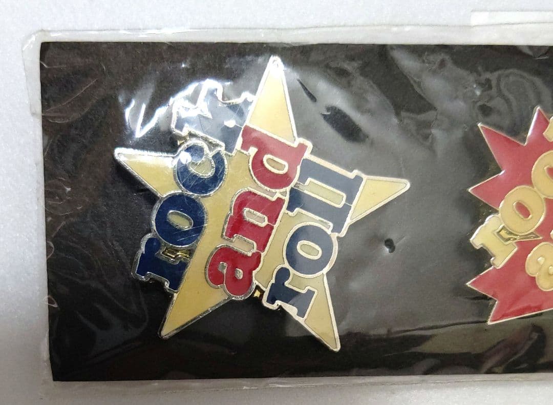 B'z LIVE-GYM バンザイ ノースアメリカ ピンバッジ 新品未開封