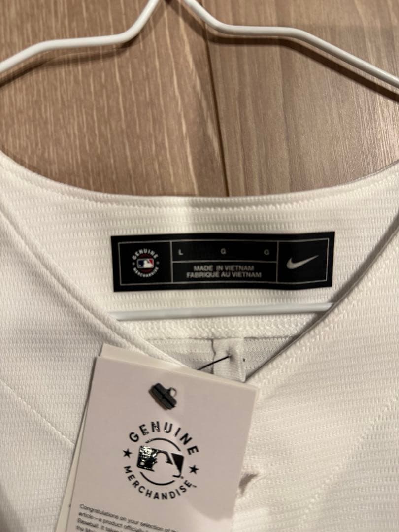 ロサンゼルスドジャース　ムーキーベッツ　ユニフォーム