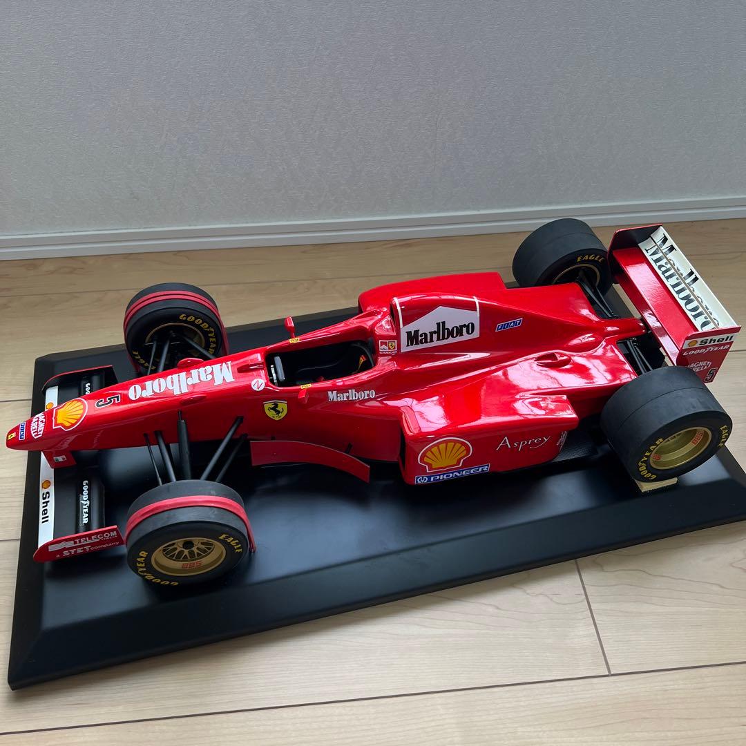 フェラーリF310B 1/8 マルボロ　ミニチャンプス