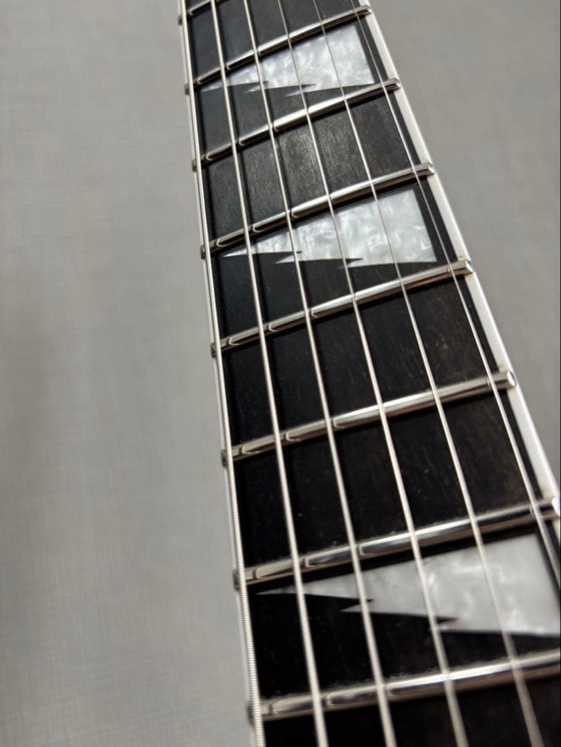 E-II SV ホワイト フライングv