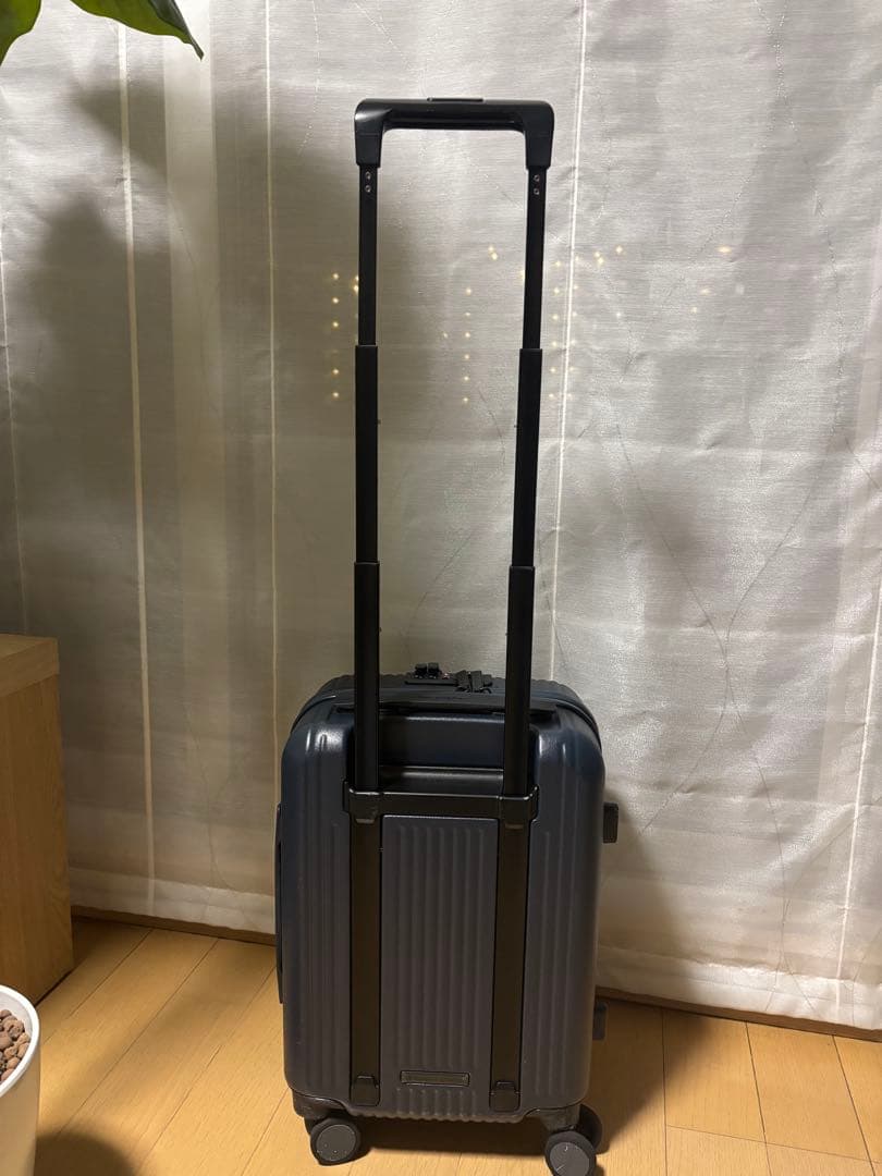 イノベーター キャリーバック　スーツケース 21L 機内持込OK