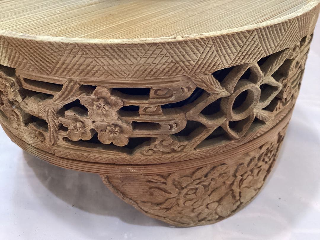 高級英国アンティーク香木鳥かごと彫刻台座　シノワズリ　ウグイス鳴きます　景徳鎮