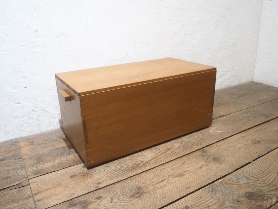 1238 ヴィンテージ　蓋付の古い木箱　ケース　ボックス　トランク　レトロ　収納