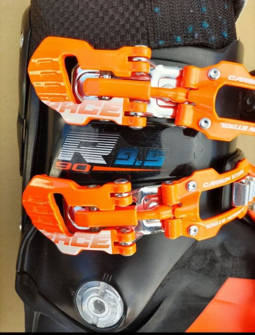 程度良好 美良品 TECNICA テクニカ R9.5 90