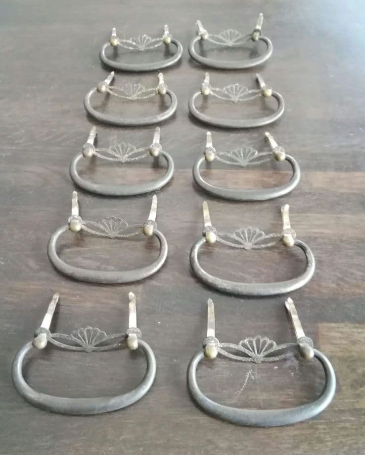 和箪笥桐だんすの取っ手　飾り金具　金属工芸　和骨董　アンティーク