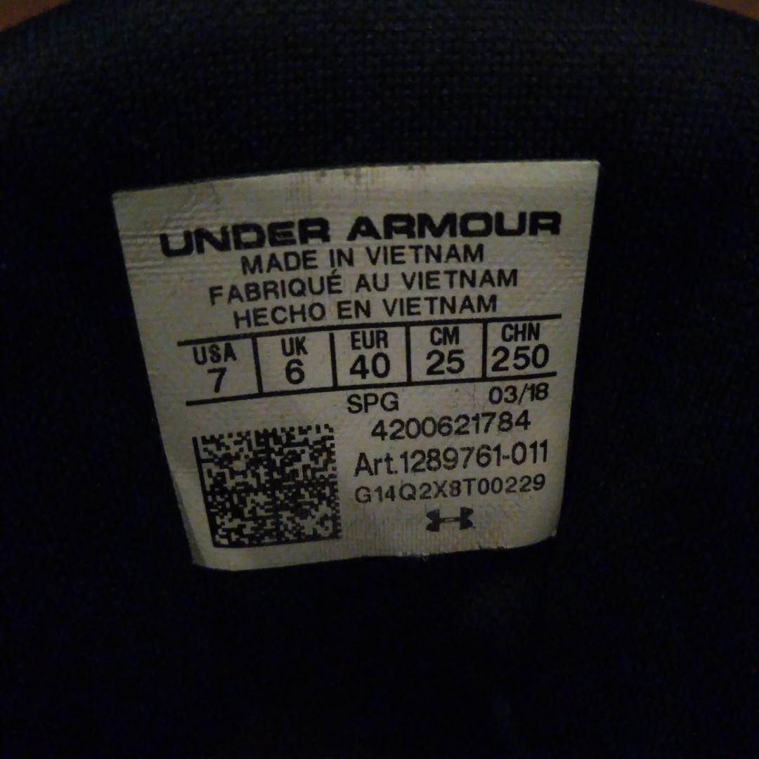 アンダーアーマー　アメリカンフットボール　アメフト　スパイク　25cm