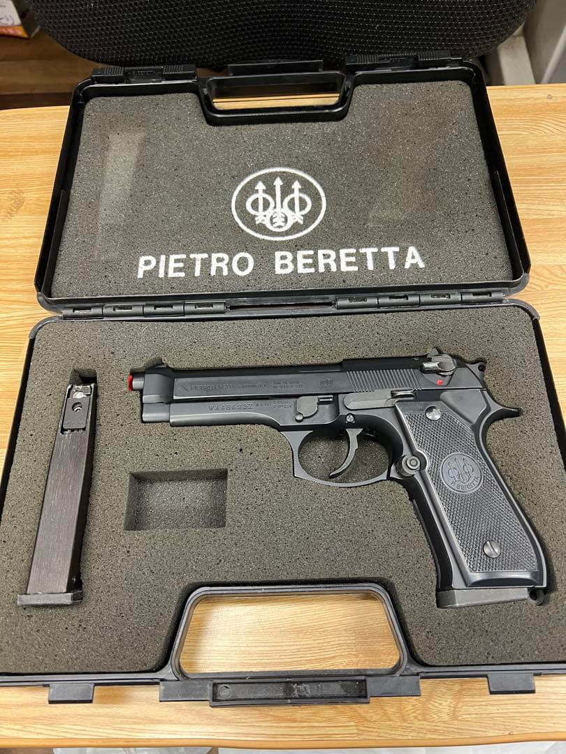 スライド式ガスガン　ベレッタ　日本製