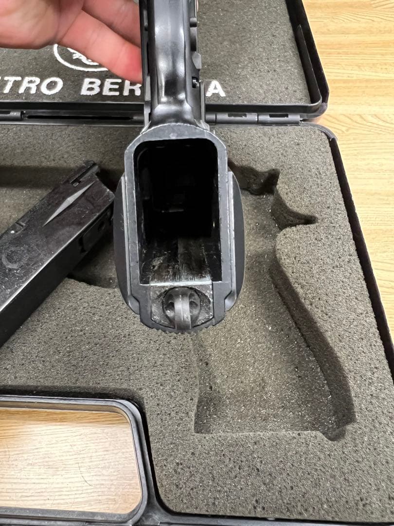 スライド式ガスガン　ベレッタ　日本製