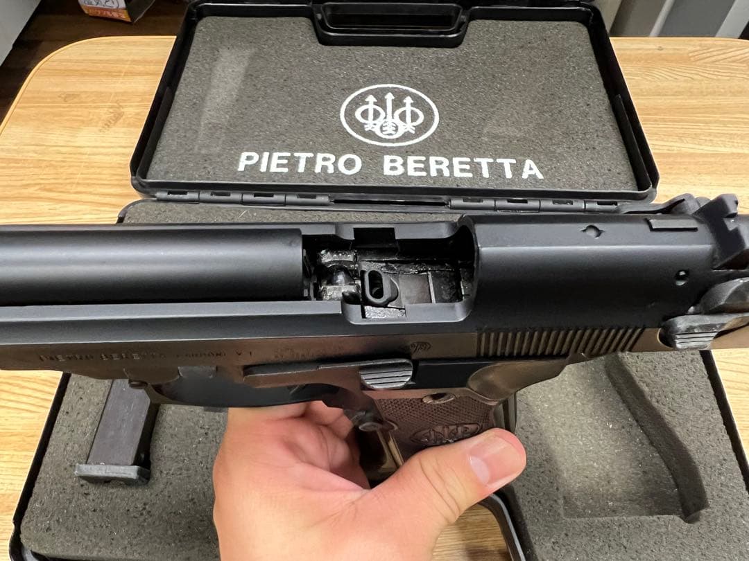 スライド式ガスガン　ベレッタ　日本製