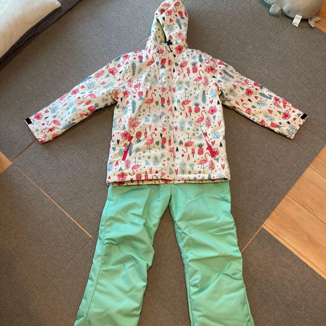 新品　スキーウェア上下　140