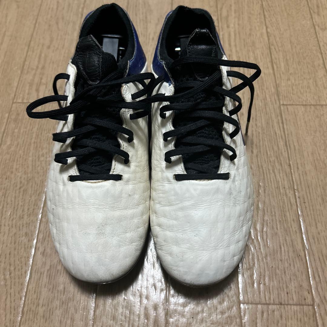 NIKEティエンポレジェンド8