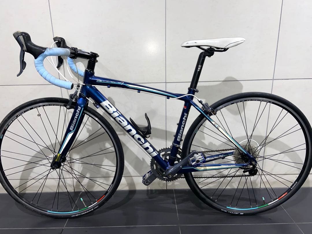 Bianchi Via nirone 7ロードバイク ビアンキ　ビアニローネ