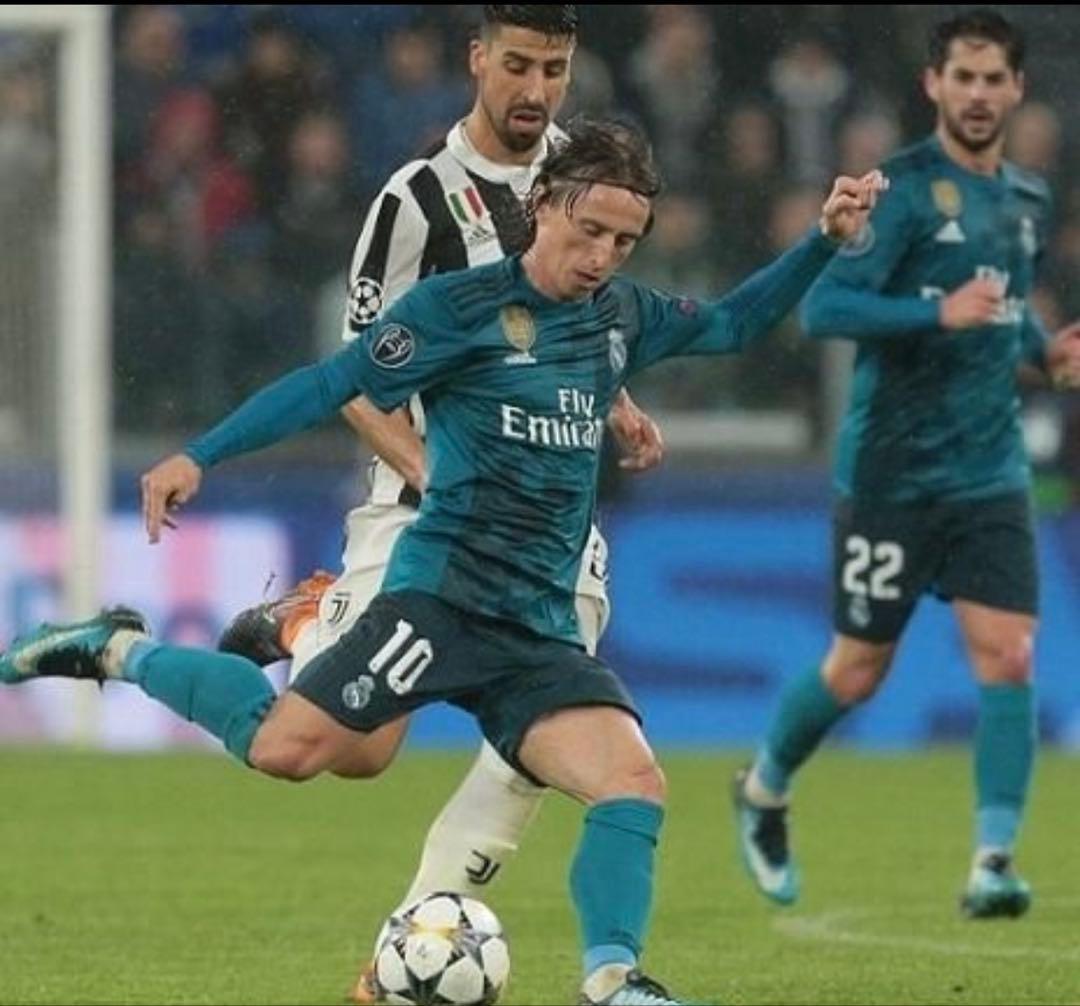 【正規品】レアル・マドリード　17-18 モドリッチ選手　XLサイズ　No.10