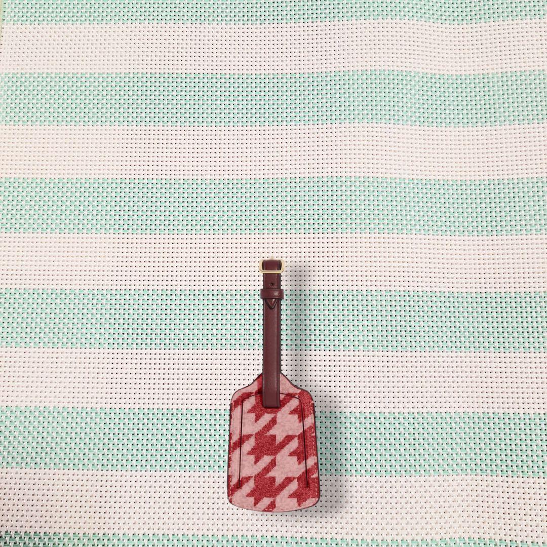 ☆新品☆ Coach ラゲッジタグ 千鳥格子柄 荷物タグ ピンク レッド