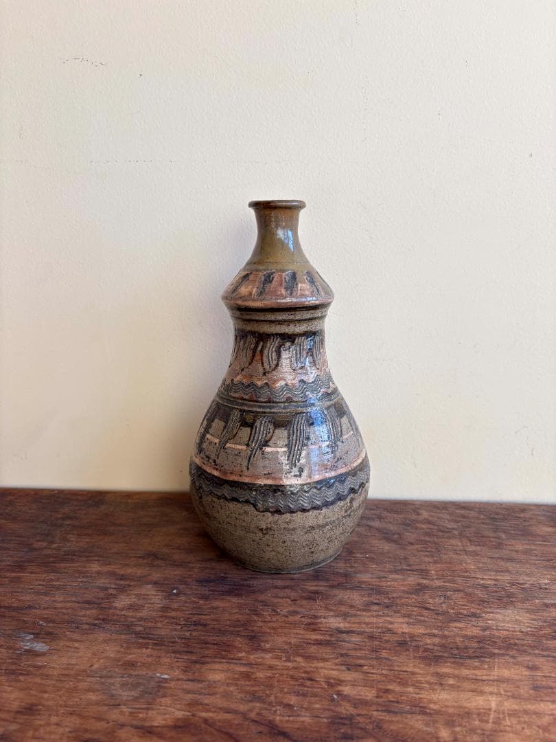 古琉球？嘉瓶（ゆしびん）花器　刷毛目　縄紋　筒描き　古民藝　バーナードリーチ