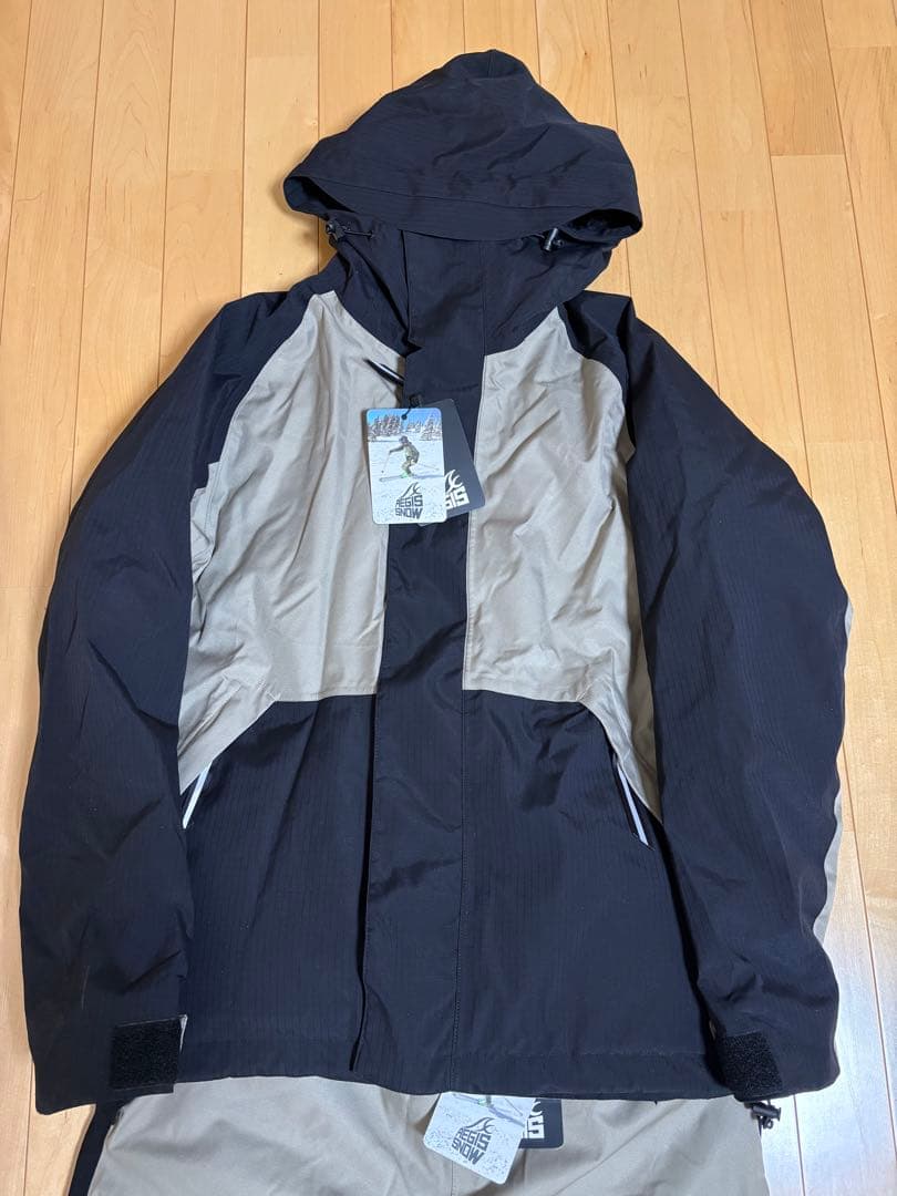 【新品タグ付き】 イージススノーウォームジャケット　パンツ上下セット　サイズ注意