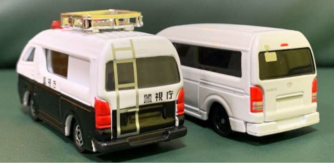 トミカ トイズドリームプロジェクト トヨタ ハイエース 2台セット