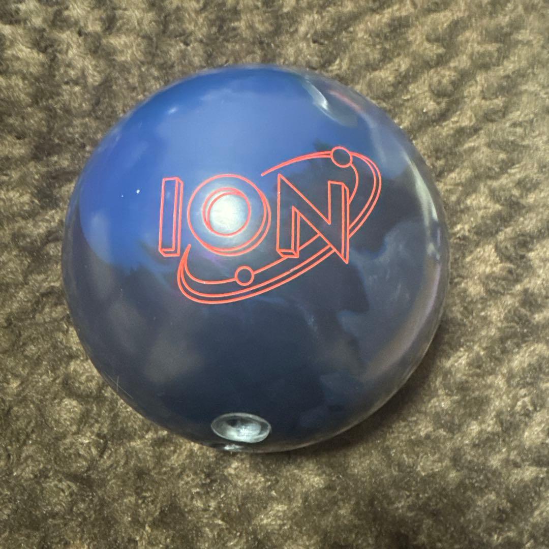 STORM ION ボウリングボール