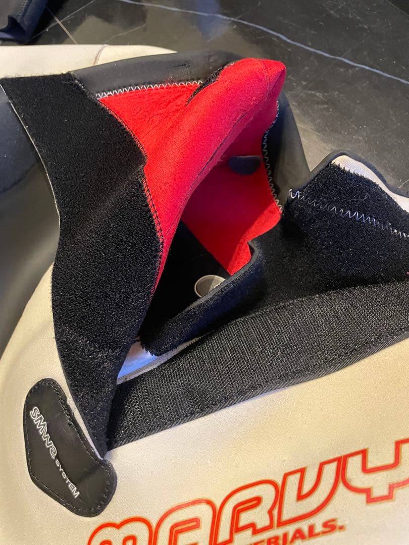 MARUY ウエットスーツ ブラック/グレー