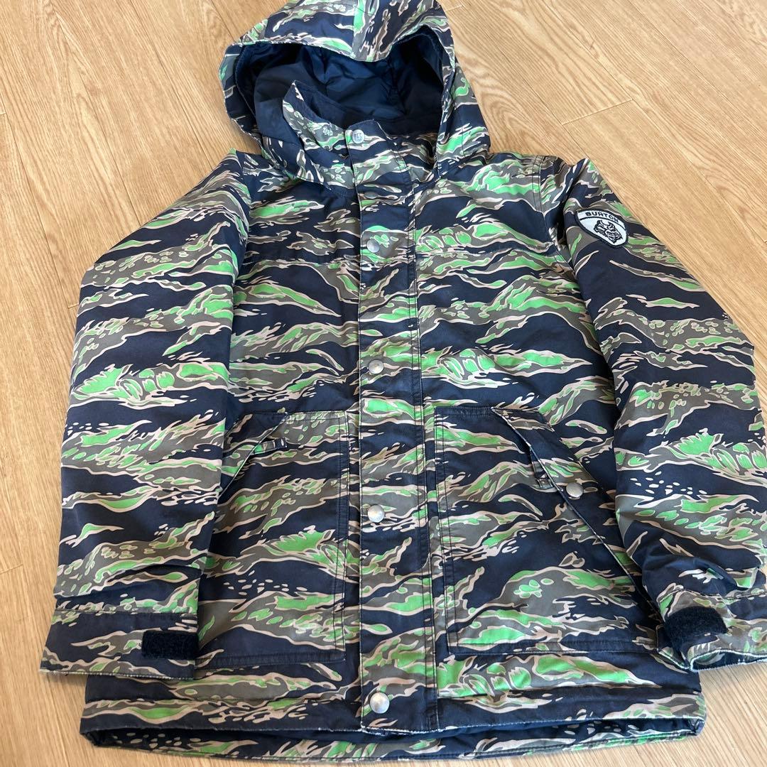 BURTON 迷彩柄 スノーボードウェア　140