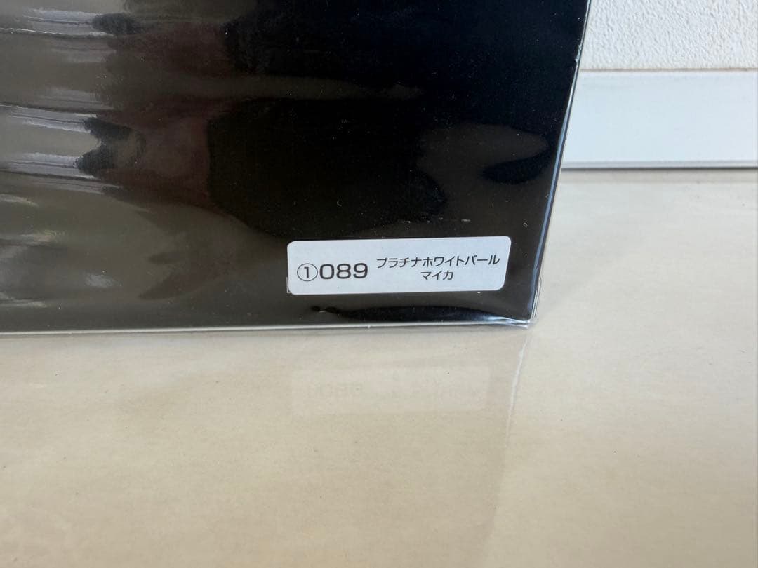 トヨタ　新型カローラクロス　ホワイト　1/30ミニカー