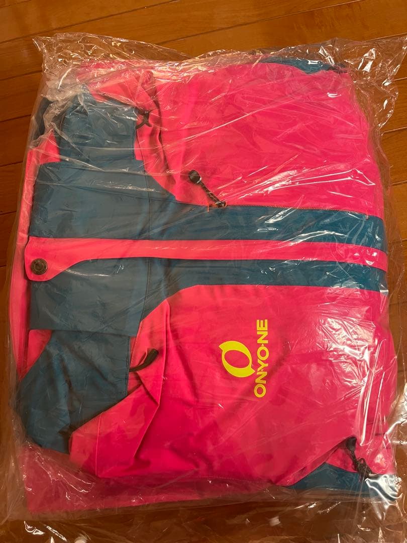 新品【ONYONE】 スキーウェアセット ピンク/ターコイズ