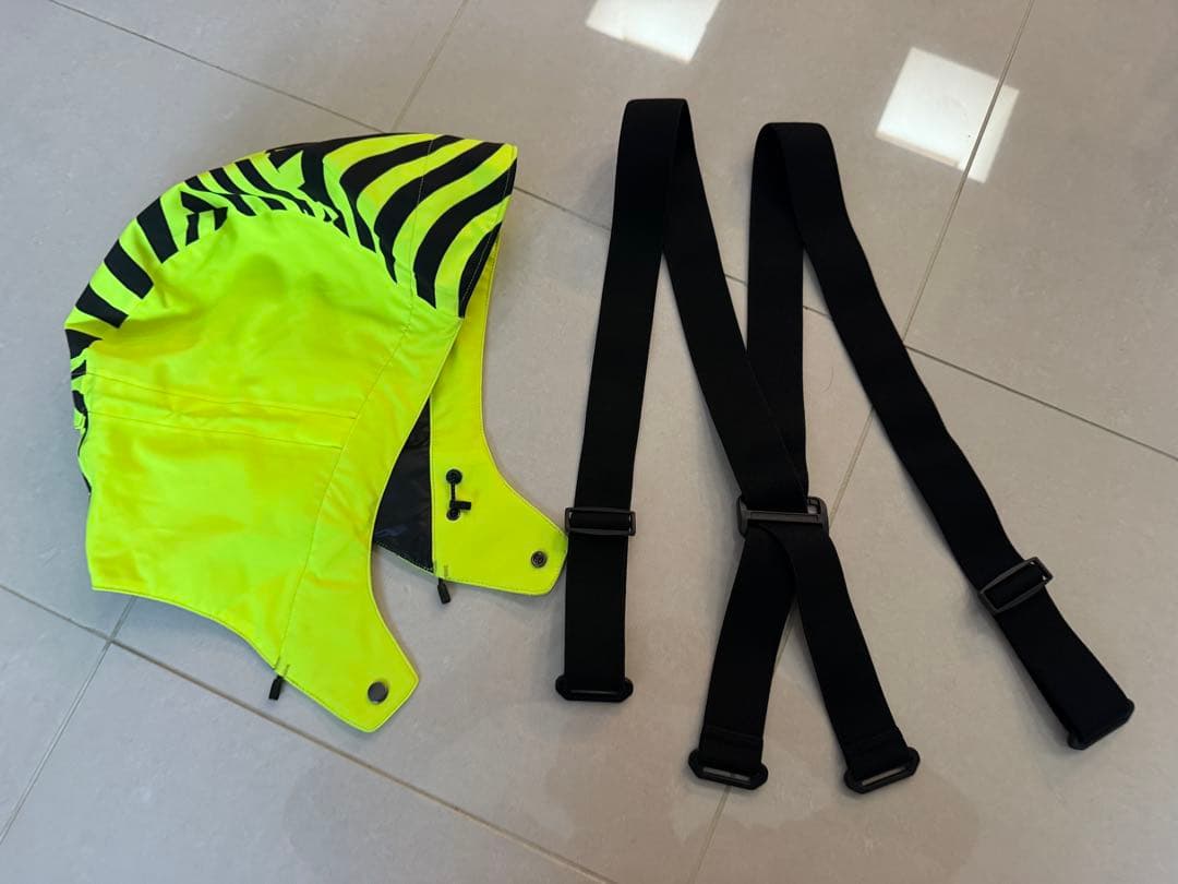 オンヨネ　デモ　スキーウェア Mサイズ　ブラック　イエロー