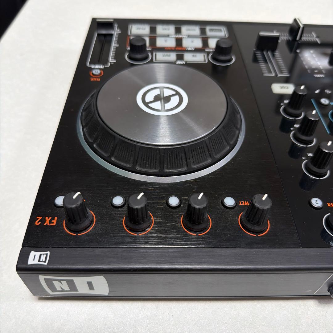 TRAKTOR S2 MK2 DJコントローラー
