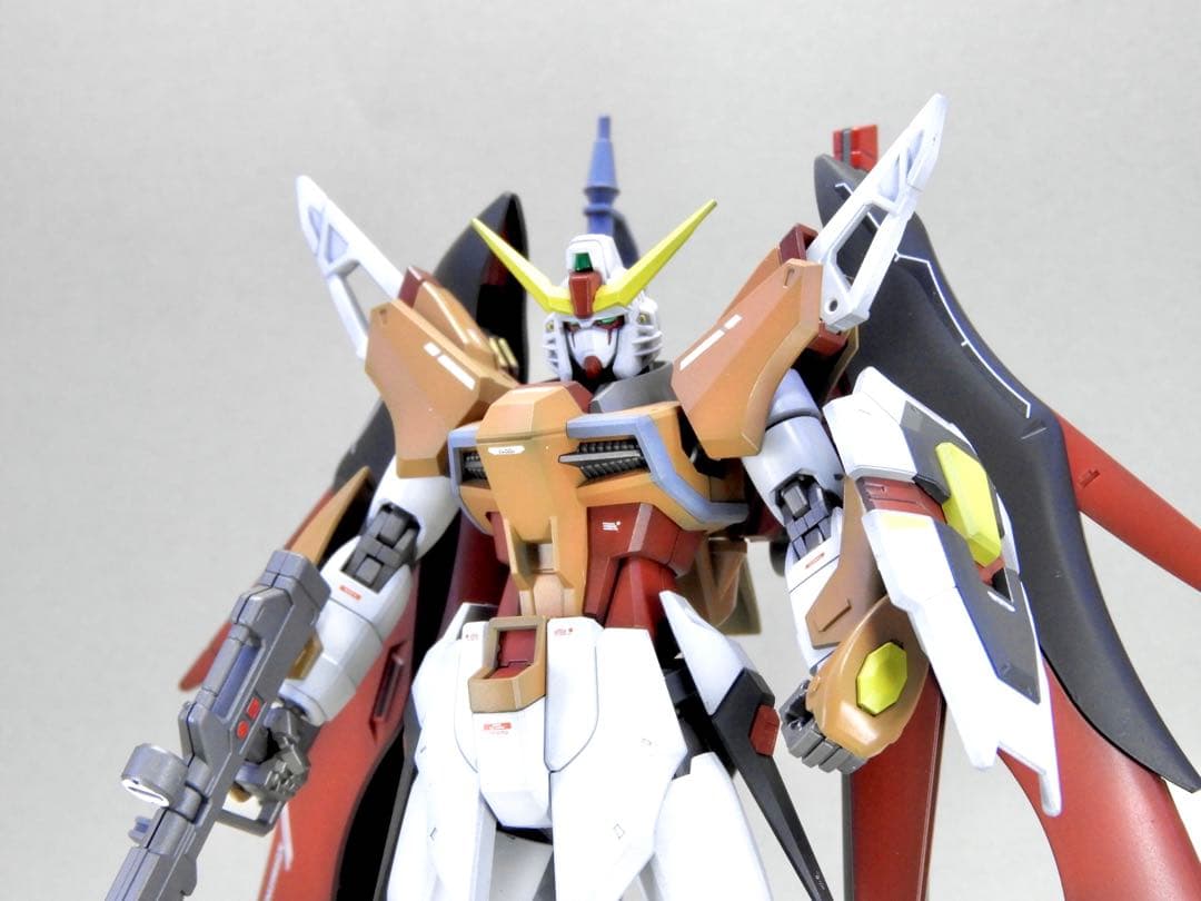 HG デスティニーガンダム (ハイネ専用機) 全塗装 / ガンプラ 完成品