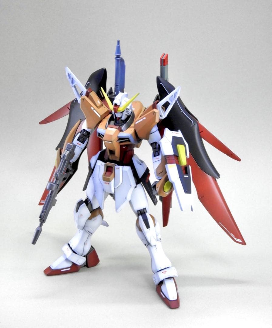 HG デスティニーガンダム (ハイネ専用機) 全塗装 / ガンプラ 完成品