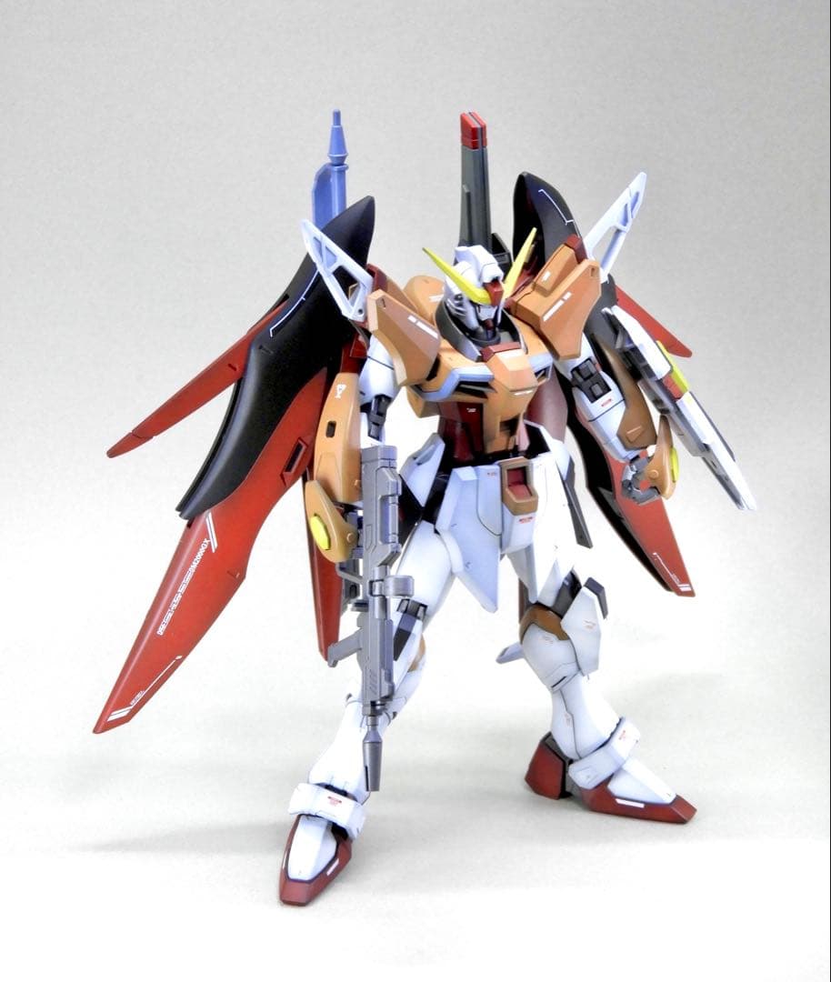 HG デスティニーガンダム (ハイネ専用機) 全塗装 / ガンプラ 完成品