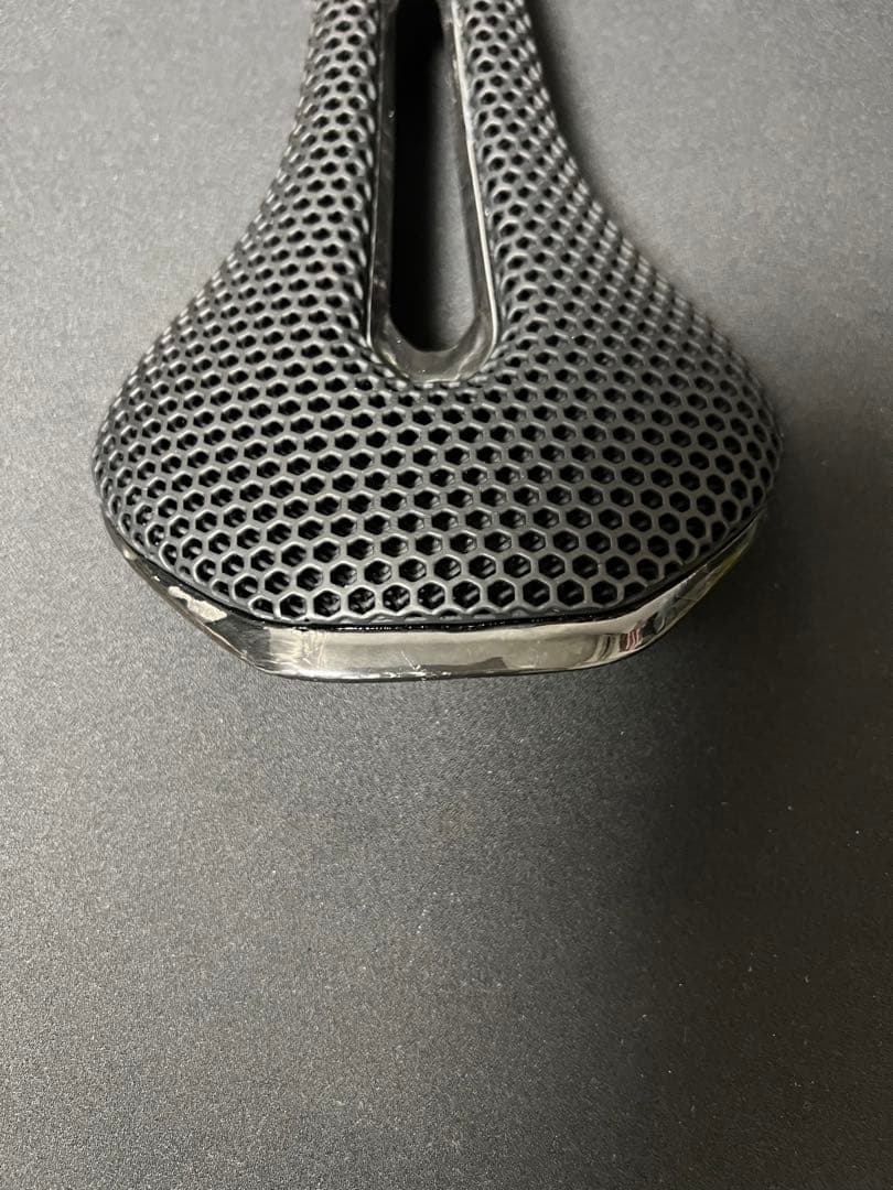 新品 RYET エアロ フルカーボン 3Dプリント サドル 軽量