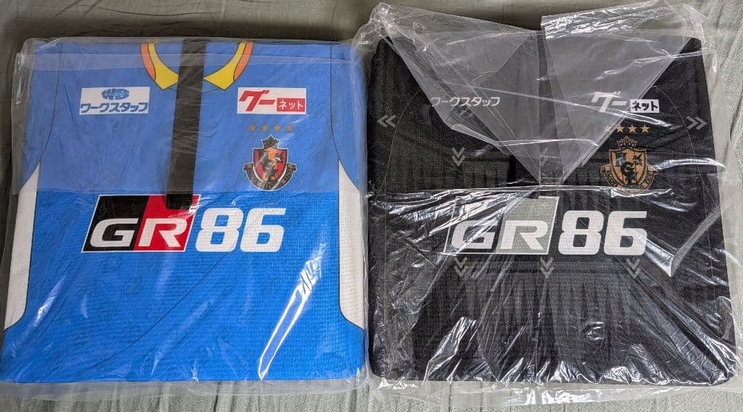 グランパス　ランゲラック座布団　2種　&　サイン色紙