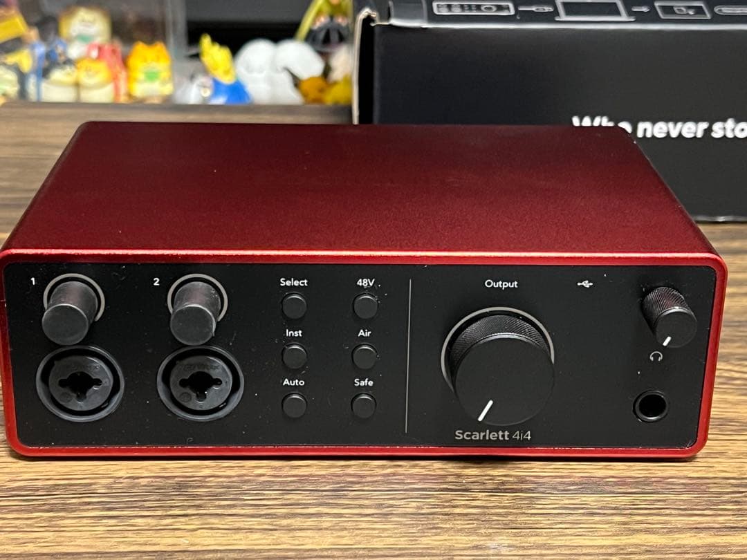 即発送 Focusrite scarlett 4i4 未使用