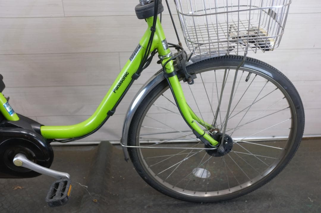 良品　新基準 パナソニック　24インチ　3段　8.0Ah（5点灯）充電器あり