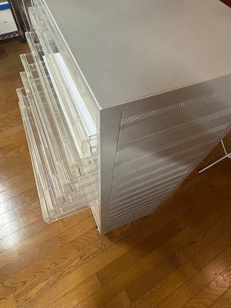 ケンジ様！スチール製キャビネット 多段式 シルバーパンチング加工　A3サイズ収納