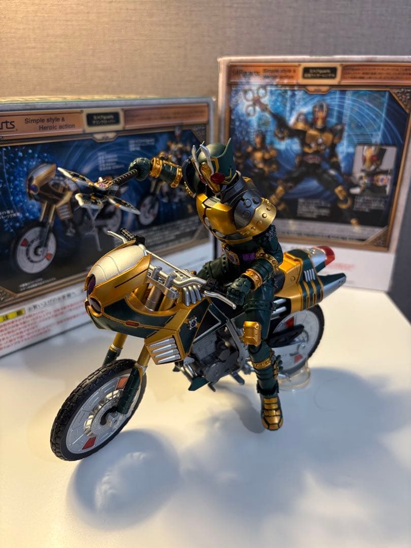 S.H.Figuarts 仮面ライダーレンゲル　グリンクローバー