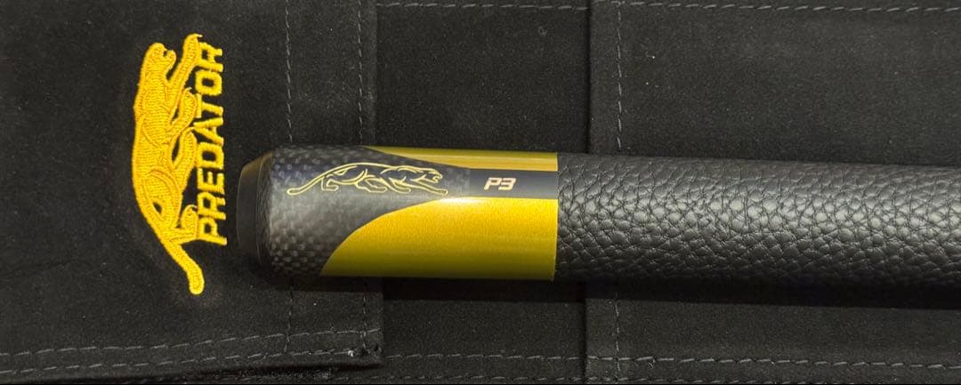 稀少品　世界限定数量　Predator P3 ゴールド