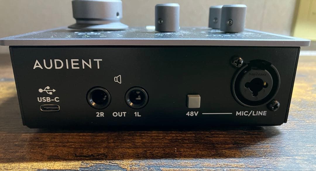 AUDIENT iD4mkII オーディオインターフェイス