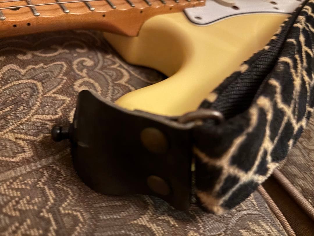 Fender Japan ST71-140 イングヴェイシグネーチャーモデル