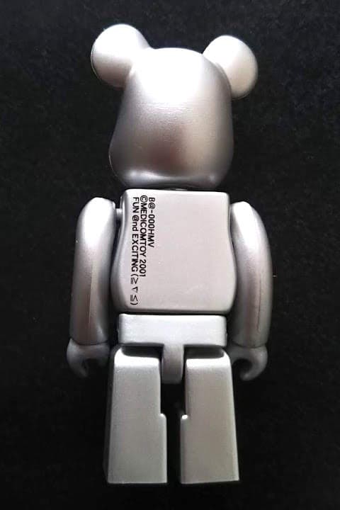 ★極上シルバー★『HMV』ベアブリック１st☆キューブリック☆ソフビ☆bape