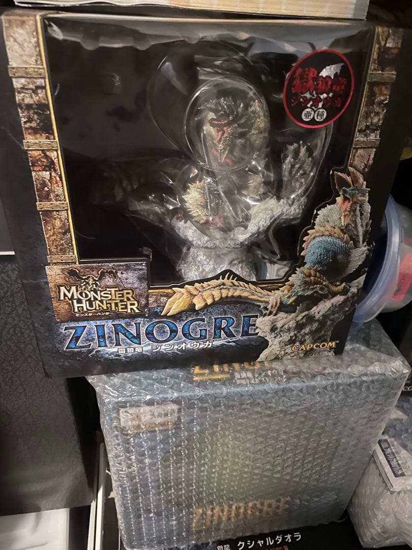 オ*ル様 新品未開封品 ジンオウガ亜種 クリエイターズモデル