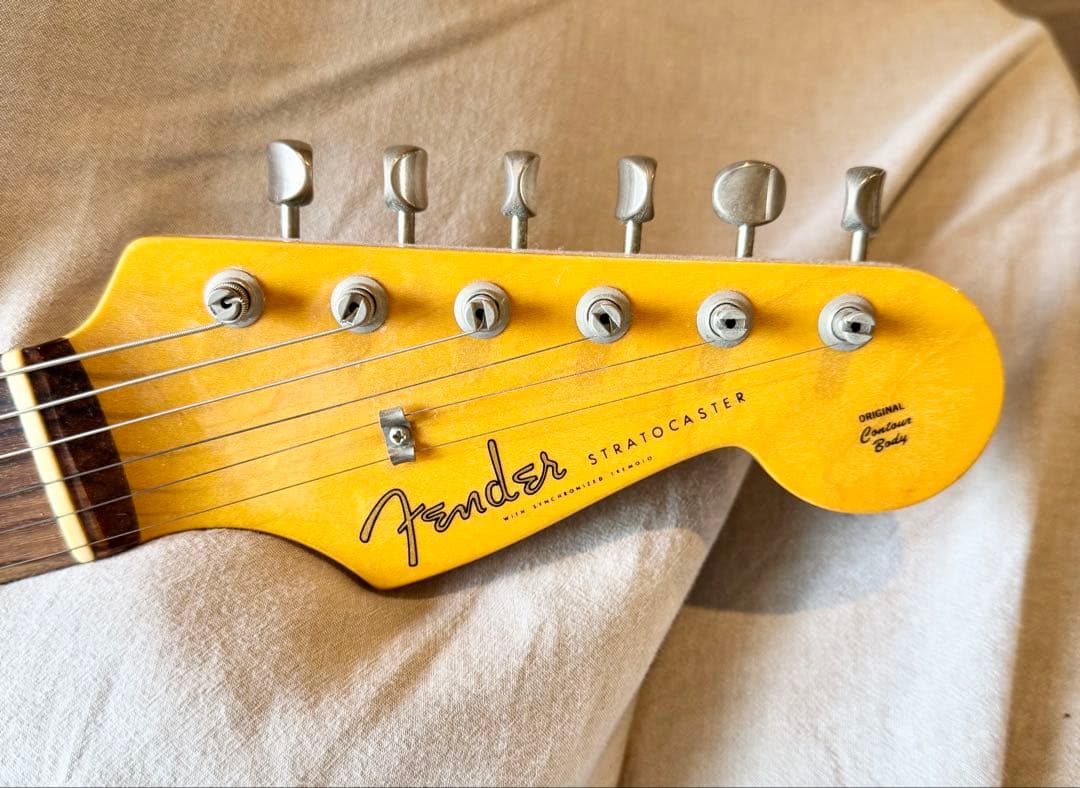 【美品】fender Japanストラトキャスター custom shop PU