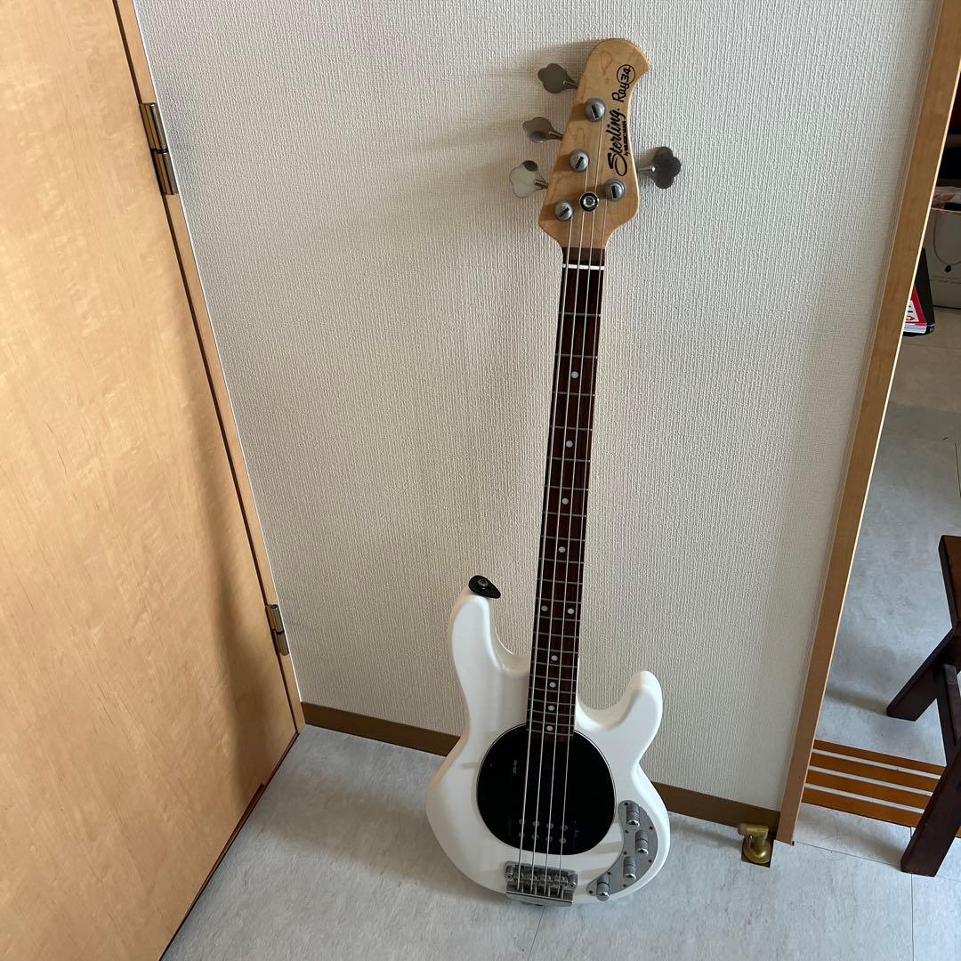 Sterling by MUSIC MAN Ray34 ベース