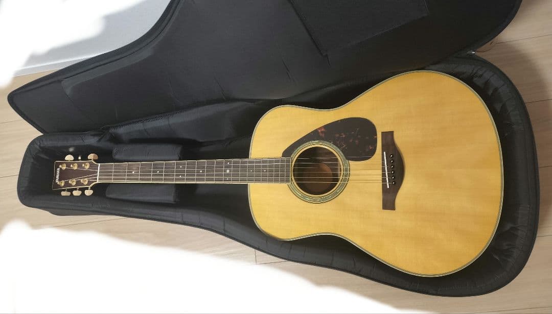 【美品】YAMAHA LL6 アコースティックギター　ソフトケース付き