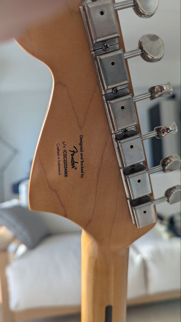 ギター Squier FSR classic vibe 60s Jaguar