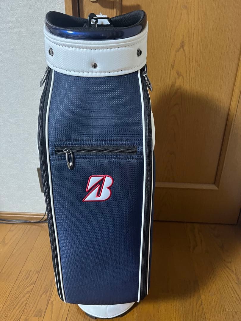 【新品未使用】ブリヂストン ゴルフバッグ 軽量キャディバッグ 白×ネイビー