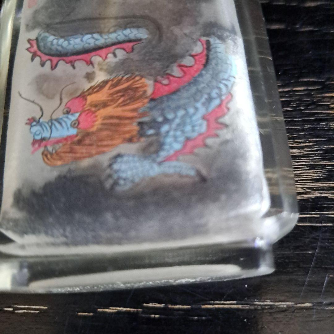 中国　清時代　硝子鼻煙壺　古玩　内絵龍文　角形精密　両面龍　内絵図　蓋◯◯牙さじ