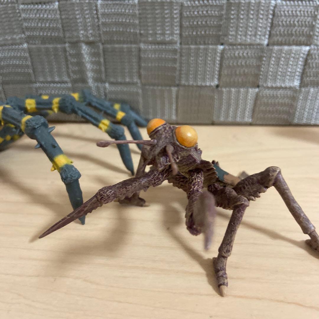 デアゴスティーニ　東宝怪獣コレクション　カマキラス クモンガ　セット売り