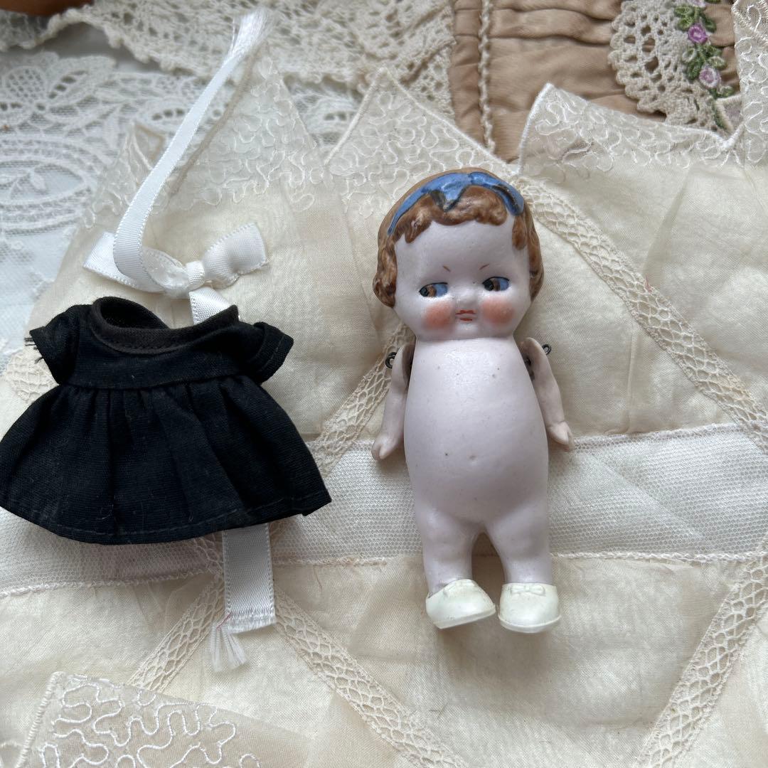 靴を履いたキューピードール